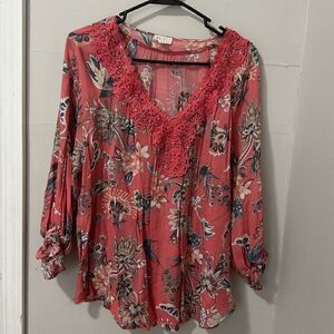 SPENSE FLORAL BLOUSE SIZE LARGE